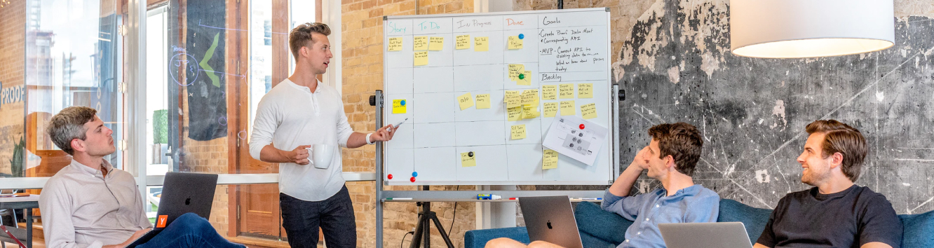 Tasks discussion in meeting